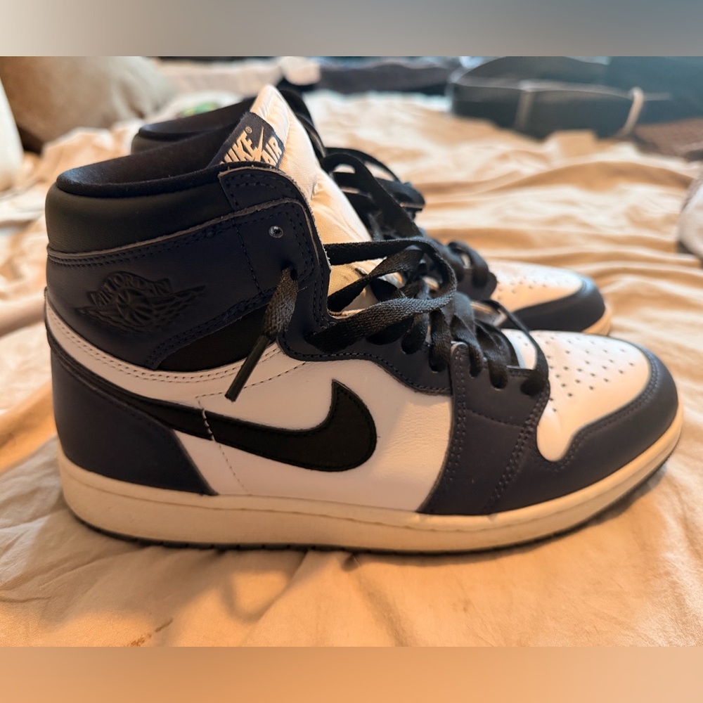 Jordan 1 OG Mid Nighy Navy